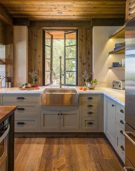 Nice Rustic Farmhouse Kitchen Cabinets Design Ideas 22 - HOMYHOMEE