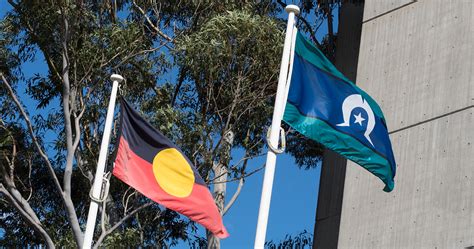 Macquarie hosts record number of Aboriginal and Torres Strait Islander graduates | This Week At ...