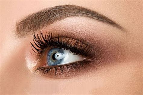 4 Benefits of Eyebrow Tinting That Creates WOW BROWS!