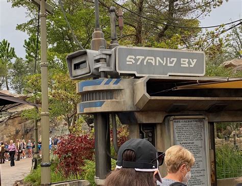 PHOTOS: Star Wars - Rise of the Resistance Opens Standby Queue for the First Time, Large Crowds ...