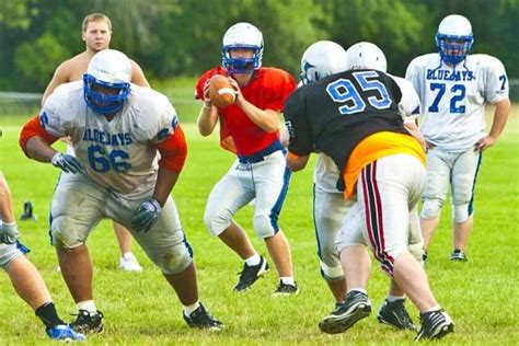 Minnesota West football team prepares for new season - The Globe | News ...