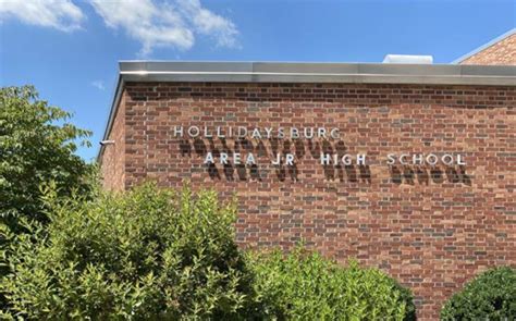 Hollidaysburg School District Moves Junior And Senior Highs To Remote As COVID-19 Cases Climb | WPSU