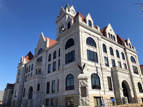 Cole County Courthouse in Jefferson City, Missouri. Paul Chandler ...