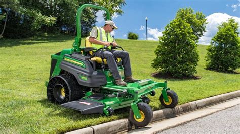 ZTrak™ Z994R Diesel 24.7 HP (18.4-kW) | Zero-Turn Mowers | John Deere US