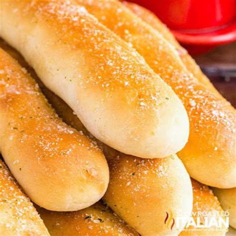 Olive Garden Breadsticks Recipe - The Slow Roasted Italian