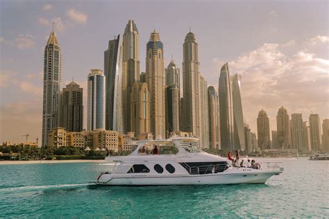 Dubai Marina Boat Tour | Explore The Canal City of Dubai