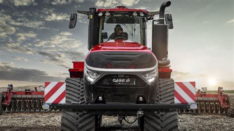 Case IH unveil the new Quadtrac 715 | Farm Contractor & Large Scale Farmer