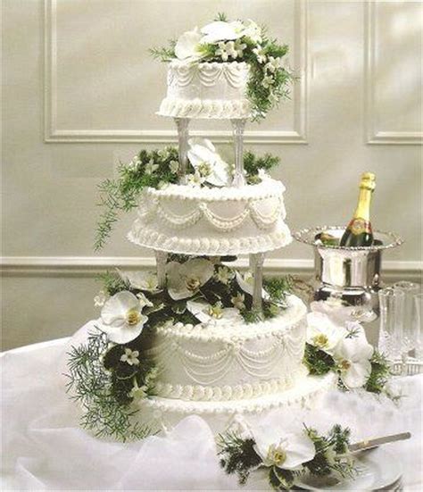 44 Pretty Wedding Cake Ideas For Old Fashioned | Wedding cakes with flowers, Wedding cake ...