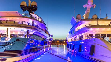 Luxury Yacht Party