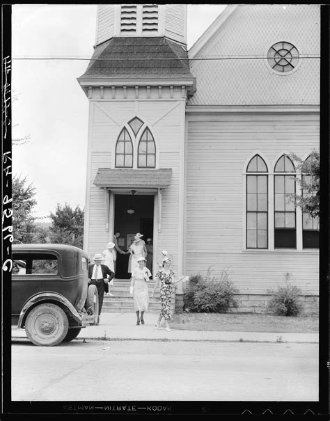 Sunday morning. Dayton, Tennessee. This was the town in which the famous Scopes trial (Darrow vs ...