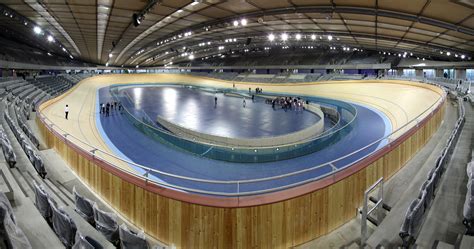 Hoy and Coe hail 'magnificent' Olympic velodrome - Cycling Weekly