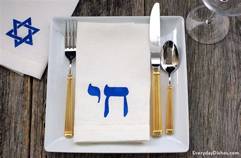 Hanukkah Stenciled Napkins Craft