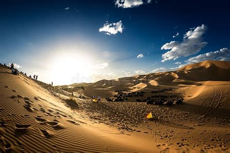 Awesome Sunset in the Sahara Desert. Stock Image - Image of loneliness, middle: 179314917