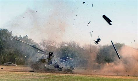 1 dead, 4 injured in helicopter crash at Texas A&M - Houston Chronicle