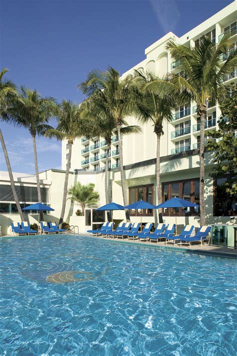 50% off second room at Jupiter Beach Resort & Spa ~ Globetrotting Mama