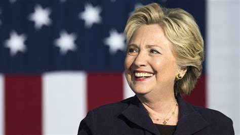 'Vogue' Endorses Hillary Clinton in First-Ever Political Endorsement ...