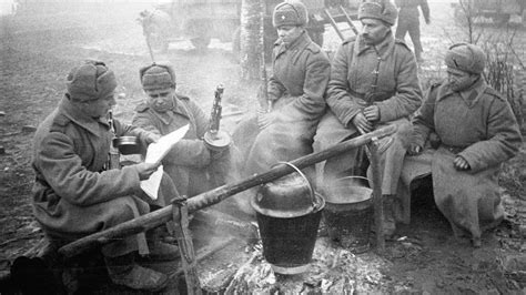 Wartime cuisine: What did Soviet soldiers eat during World War II? - Russia Beyond