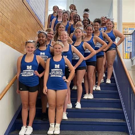 Marquette Catholic Cheerleading | Alton IL