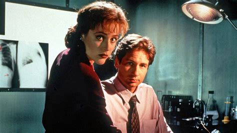 A Guide to Watching X-Files for the Mulder/Scully Romance • ShipRecced