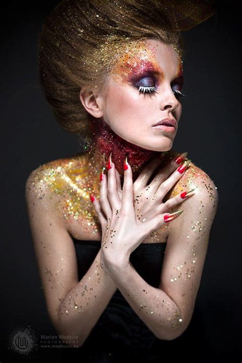 Halloween Makeup : CHIC MAKEUP l avant-garde - InspiringPeople ...