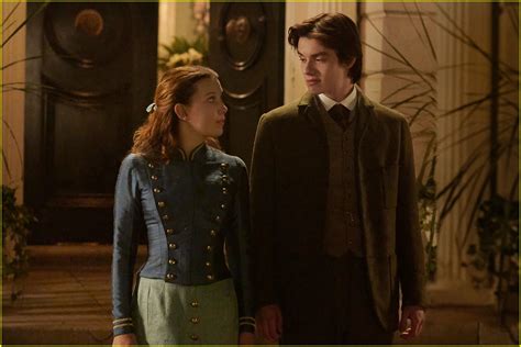 Why Didn't Louis Partridge & Millie Bobby Brown Kiss In First 'Enola Holmes'? Find Out Here ...