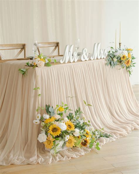 Sunflower-Inspired Wedding Décor Ideas