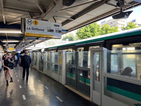 RATP. La ligne 1 du métro à Paris en partie à l'arrêt