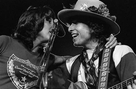 Bob Dylan’s Rolling Thunder Revue: Unseen 1975 Photos (Without His ...