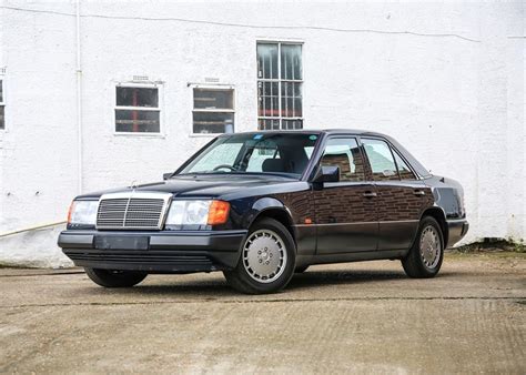 1990 Mercedes-Benz E-Class | Classic Driver Market