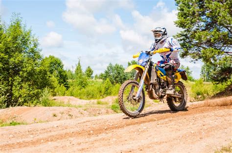 7 Best Dirt Bike Trails in Illinois Worth Riding Now (2023) - Frontaer