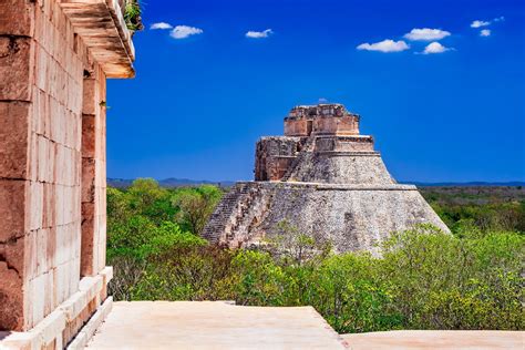 Uxmal & Kabah Tour from Mérida - Tourist Journey