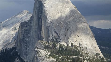 Half Dome hiker falls to death in Yosemite National Park