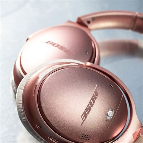 These Insanely Popular Bose Headphones Are on Major Sale 9 Days Before Christmas — in Every ...