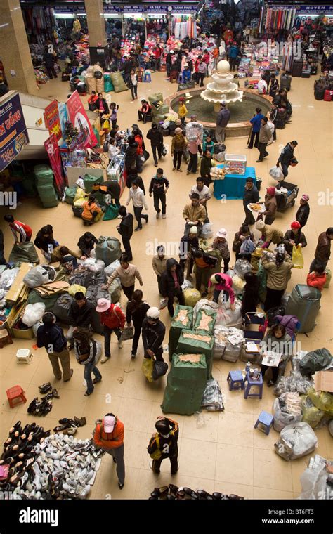 Cho Dong Xuan Market Hanoi Vietnam Stock Photo - Alamy