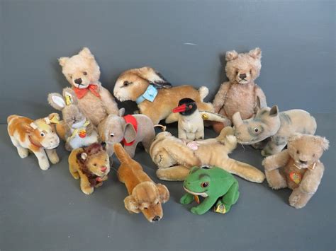 Transitional Design Online Auctions - STEIFF Animals Lot