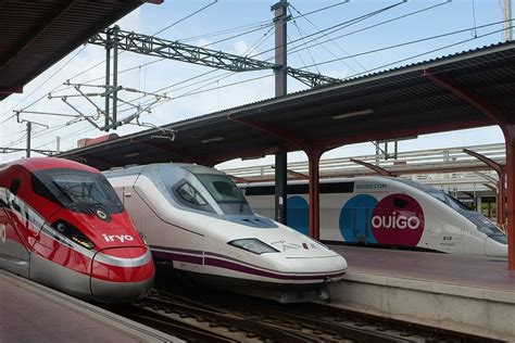 Spanish trains: A complete guide to travel like a pro (2024)