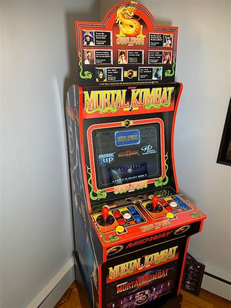 Mortal Kombat Arcade Cabinet The cabinet design is very nice