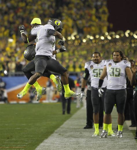 Auburn defeats Oregon 22-19 to win national championship - oregonlive.com