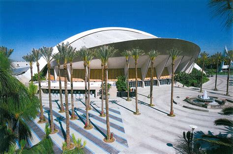 Anaheim Convention Center – Arena Plaza - rjmdesigngroup.com