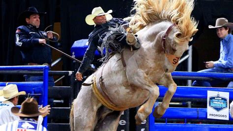 Saddle bronc riding stars in spotlight as Great Falls rodeo begins