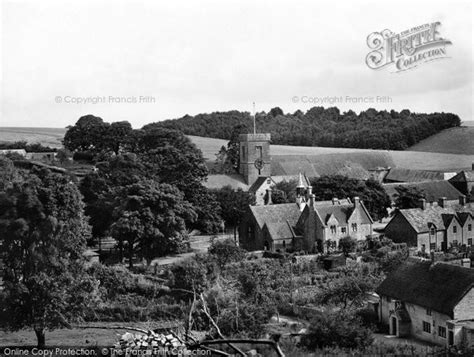 Photo of Symondsbury, The Village 1930 - Francis Frith