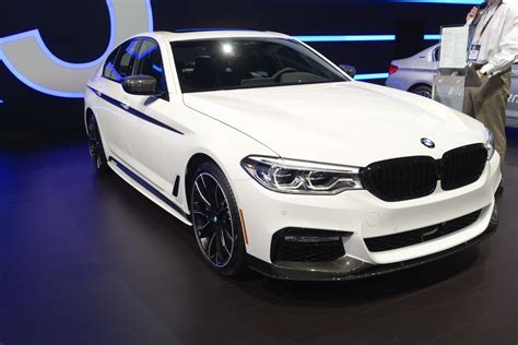 2017 New York Auto Show: BMW 540i wearing M Performance Parts