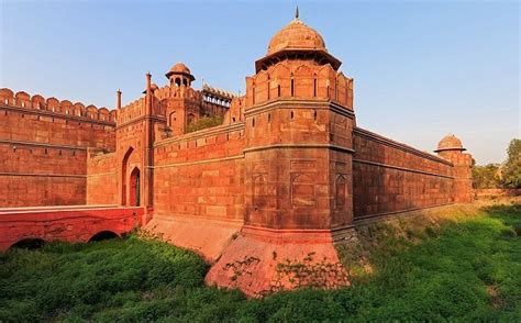 Red Fort (Lal Qila) Delhi - History, Architecture, Timings