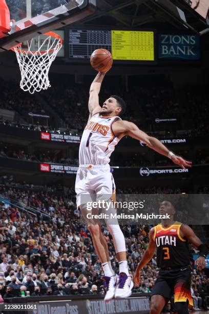 Devin Booker Dunking Photos and Premium High Res Pictures - Getty Images