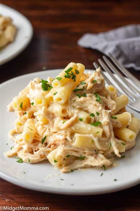 Slow Cooker Creamy Italian Chicken Pasta (Olive Garden Chicken Pasta)