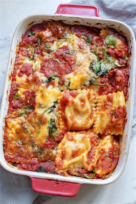 Easy Baked Ravioli Casserole: A Tasty Twist on Lasagna!