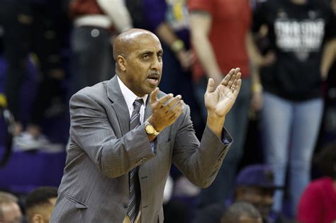 Is Washington Huskies Basketball Coach Lorenzo Romar On Hot Seat? | FOX Sports