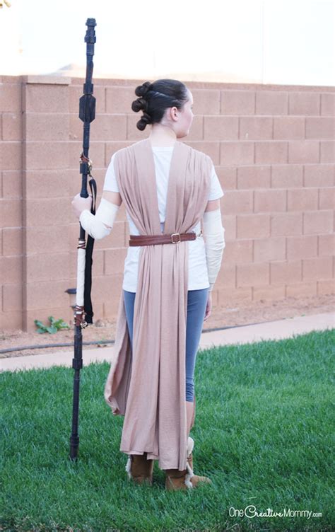 Get ready for The Last Jedi with this easy Rey Costume idea ...