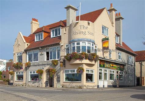 The Rising Sun Pub Warsash Seaside Towns, Rising Sun, Hampshire, Pub, Buildings, Sunrise ...