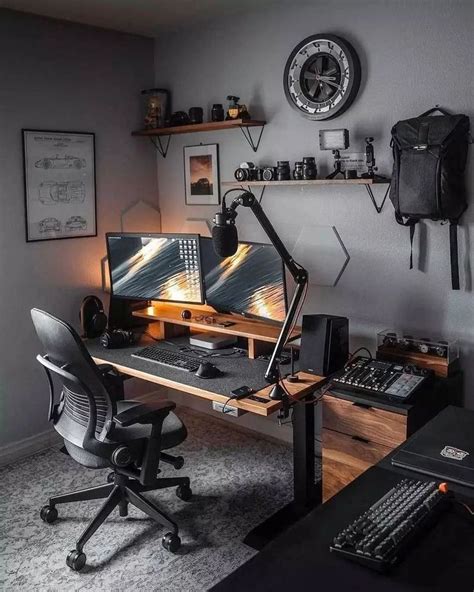 30 Aesthetic Desk Setups for Creative Workspace | Home studio setup ...